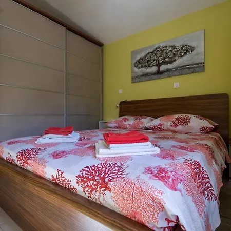 Holiday home Nostalgija *