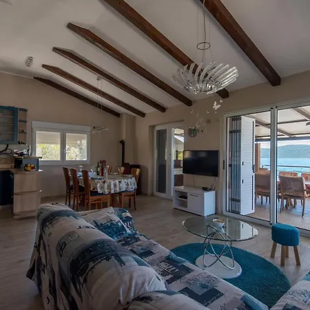 Nostalgija Ferienhaus Brgulje